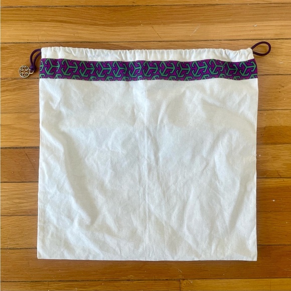 Tory Burch dust bag excellent condition 14x14 inches cream, for storage handbag - Picture 1 of 3